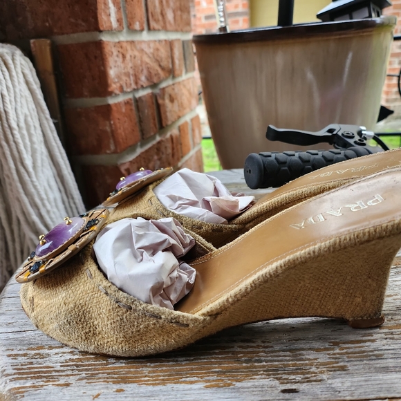 VINTAGE RARE AMETHYST LINEN WEDGE SLING BY PRADA - Picture 2 of 7